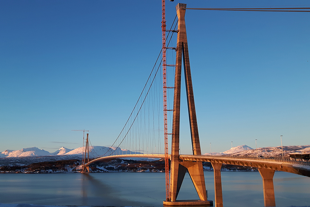 3、挪威哈羅格蘭德大橋.jpg